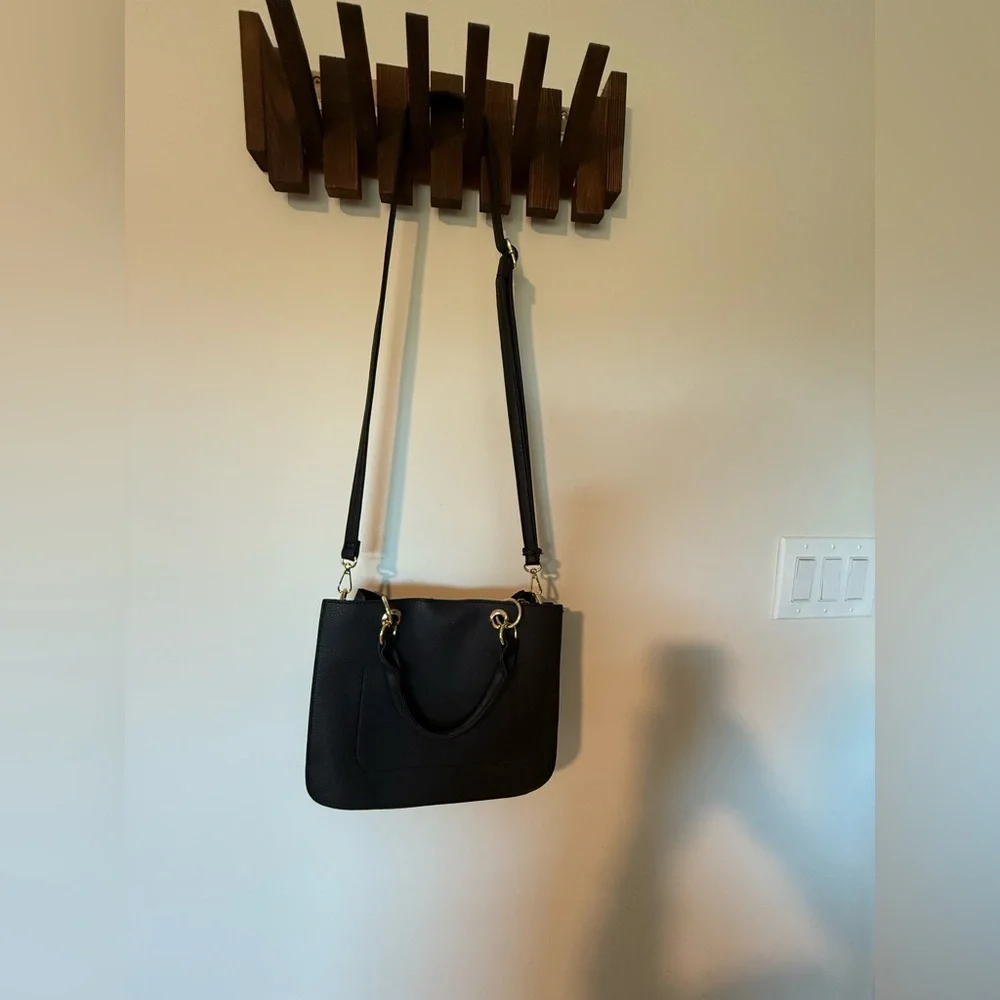 Andrew Marc/Marc New York Small Crossbody Black Bag W/Gold Accents‎ Exude Luxury